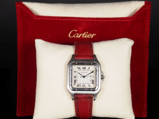 Vente aux enchères CARTIER, Panthère Ref. 130000C.  N° 000247.  Vers 1992.  Montre-bracel