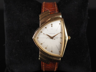 Vente aux enchères HAMILTON, Ventura Vers 1960 Montre-bracelet en métal plaqué or et acie