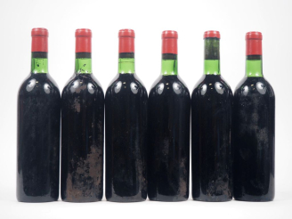Vente aux enchères 6 BOUTEILLES PORTAIL ROUGE GRAVES - 1967 - 5 BG/1 LB/SE/BOUCHONS ÉTAMP