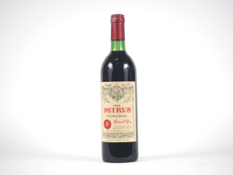 Vente aux enchères 1 BOUTEILLE PETRUS POMEROL - 1982 - BG/CAPS TRÈS LÉGER CORRODÉE