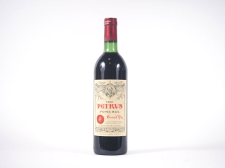 Vente aux enchères 1 BOUTEILLE PETRUS POMEROL - 1982 - BG