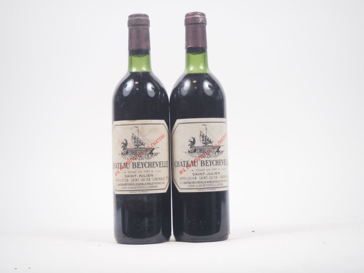 2 BOUTEILLES CHÂTEAU BEYCHEVELLE GCC ST JULIEN - 1983 - 1 BG/1 LB/ELS 
