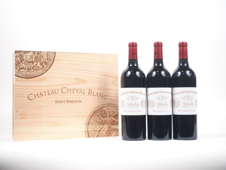 3 BOUTEILLES CHÂTEAU CHEVAL BLANC 1er GCC ST ÉMILION - 2022 - CBO