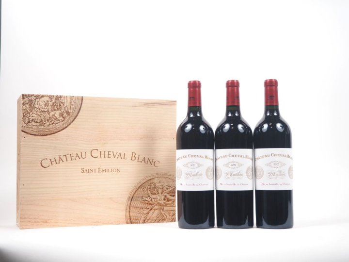3 BOUTEILLES CHÂTEAU CHEVAL BLANC 1er GCC ST ÉMILION - 2022 - CBO 