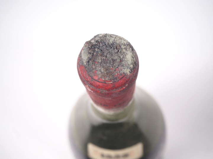 1 BOUTEILLE NUITS CAILLES MORIN - 1959 - VIDANGE/CAPS CORRODÉE 
