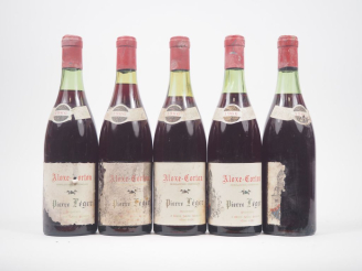 Vente aux enchères 5 BOUTEILLES ALOXE CORTON P. LÉGER - 1966 - EA/1 ETA 