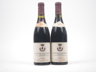 Vente aux enchères 2 BOUTEILLES CLOS DE VOUGEOT GC RION - 1990 - 1 COLLERETTE TACHÉE