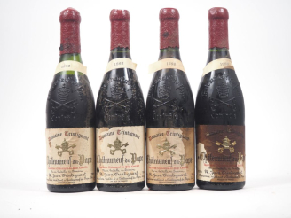 Vente aux enchères 4 BOUTEILLES CHÂTEAUNEUF DU PAPE DOMAINE TRINTIGNANT - 1990 - ETS/CAPS