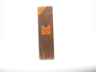 Vente aux enchères 1 CHAMPAGNE VEUVE CLICQUOT PONSARDON "VINTAGE RÉSERVE" 1995 - COFFRET
