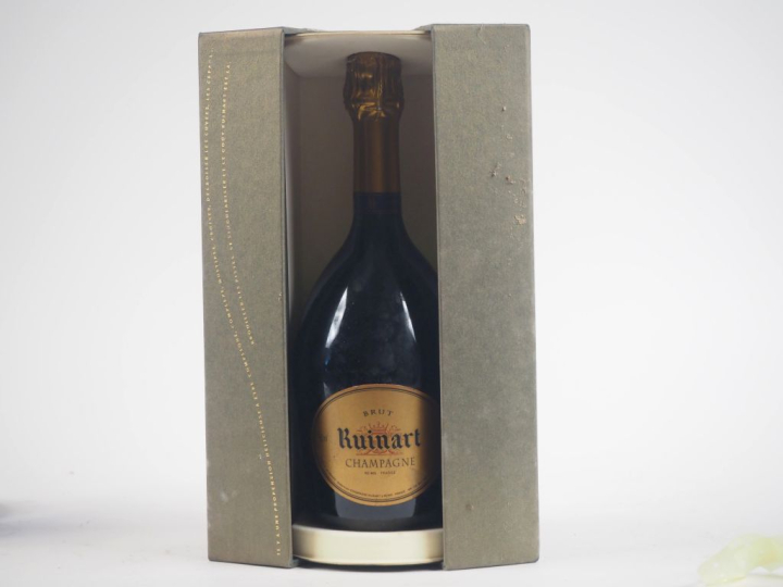 1 BOUTEILLE CHAMPAGNE RUINART - COFFRET 