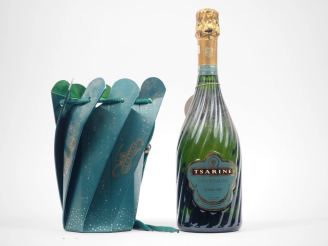 Vente aux enchères 1 BOUTEILLE CHAMPAGNE TSARINE - COFFRET