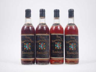 Vente aux enchères 4 BOUTEILLES MONBAZILLAC VIEUX VIGNOBLE DU REPAIRE : 2 de 1964 - 2 de 