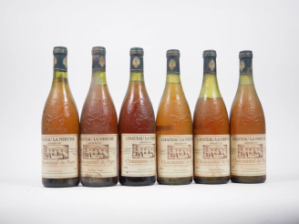 Vente aux enchères 6 BOUTEILLES CHÂTEAUNEUF DU PAPE BLANC CHATEAU LA NERTHE  : 3 de 1987/