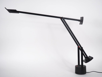Vente aux enchères Richard SAPER pour ARTEMIDE. Lampe "Tizio" articulée en métal laqué no