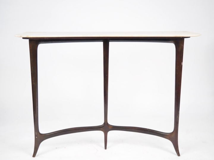 EZIO MINOTTI. Console d'applique en onyx et bois, piétement tripode Di