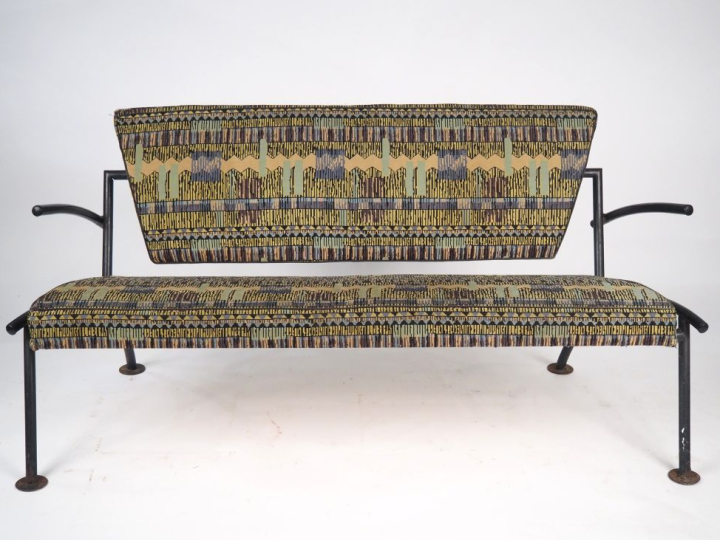 Banquette années 80 en métal laqué noir, garniture de tissu à motif mo