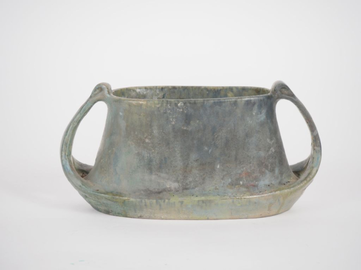 Vase Art Nouveau en grès flammé nuancé bleu et céladon. Signé. Dim. 11