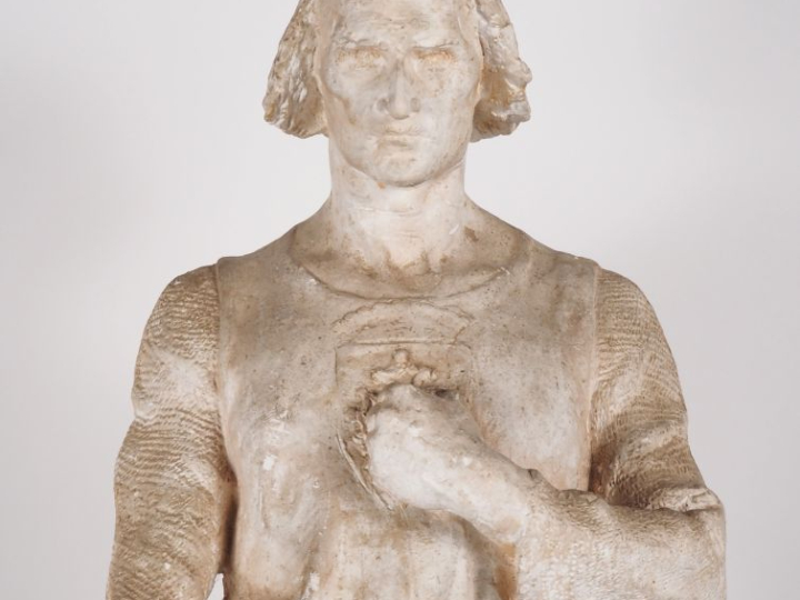 Ecole française XXème. "Portrait de chevalier en pied". Sculpture en p