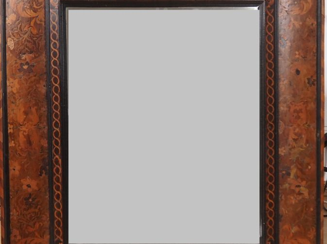 Miroir Languedocien XVIIIème en marqueterie à décor de rinceaux feuill