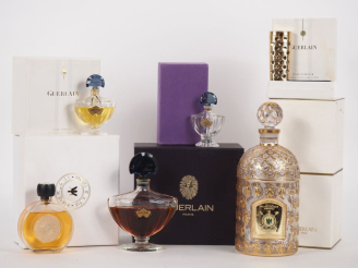 Vente aux enchères Ensemble de flacons de parfums Guerlain comprenant :  - Parfum Terraco