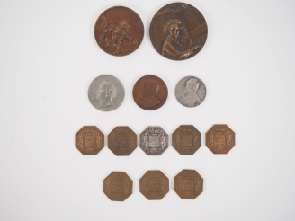 Vente aux enchères VIRTON  Médaille en bronze "le chat, la belette et le petit lapin". Si
