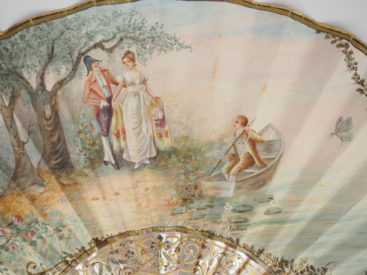 Eventail de style Directoire en nacre à décor d'un paysage lacustre an