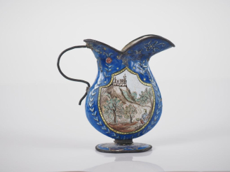 Vente aux enchères Petite verseuse XVIIIème en émail polychrome, à décor de scènes médiév