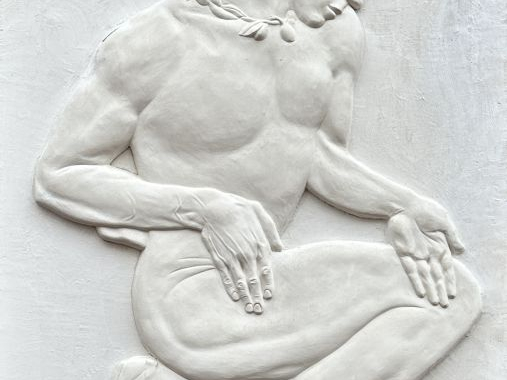 Paire de grands bas reliefs en platre et stuc représentant Vaslav Niji