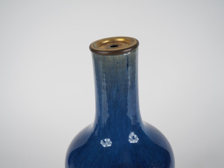 Chine, époque Guangxu, vers 1880, Vase balustre en porcelaine émaillée