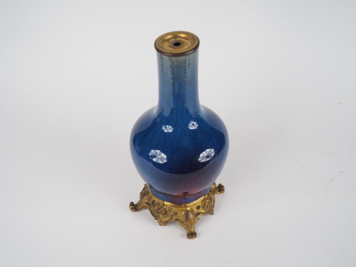 Chine, époque Guangxu, vers 1880, Vase balustre en porcelaine émaillée