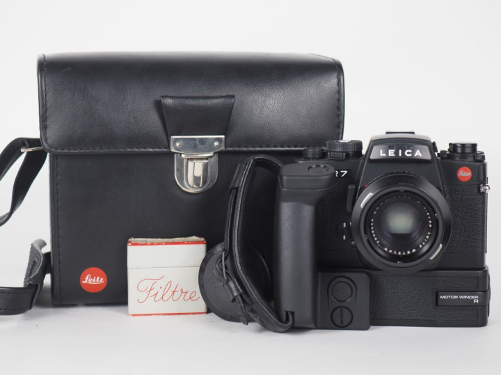 LEICA R7. Appareil photographique n°1911629 avec objectif SUMMICRON-R 