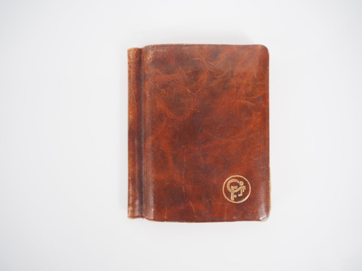 [MITTERRAND]. CARNET MANUSCRIT AVEC RÉPONSE AUTOGRAPHE DES DEUX FRÈRES