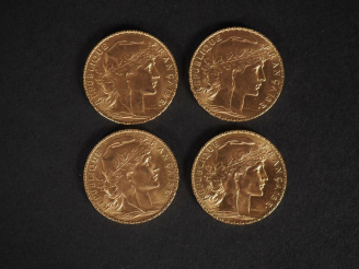 Vente aux enchères Quatre pièces de 20 Francs or, 1911, 1912 (x2) et 1913. FRAIS ACHETEUR