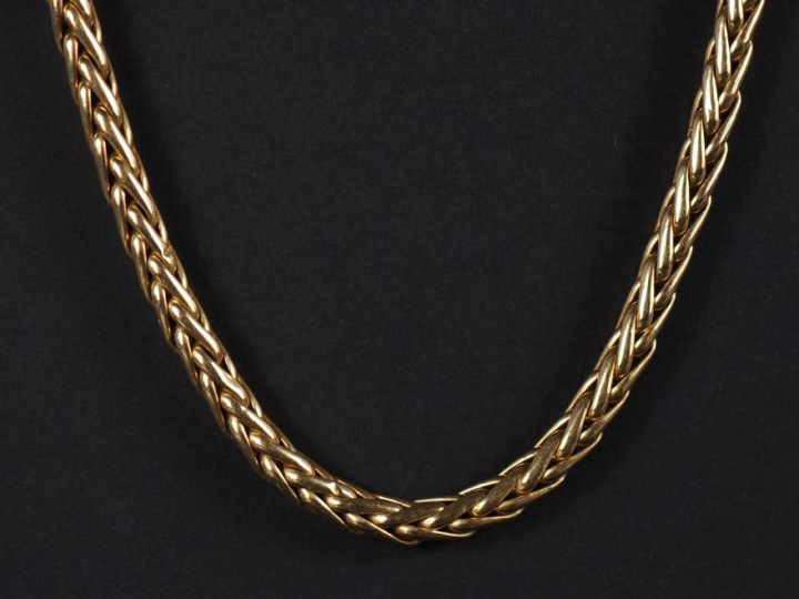 Collier souple en or jaune 750, maille palmier.  Long. 43 cm Poids. 33