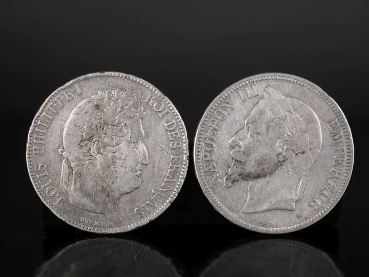 Deux pièces de 5 Francs en argent, 1838 et 1869. Poids. 49,59 g