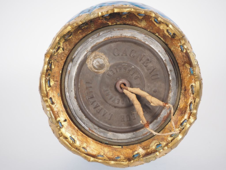 SEVRES.  Lampe en céramique bleu persan à décor de style Extreme Orien