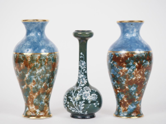Vente aux enchères Paire de vases ovoïdes 1900 en porcelaine de Limoges à décor polychrom