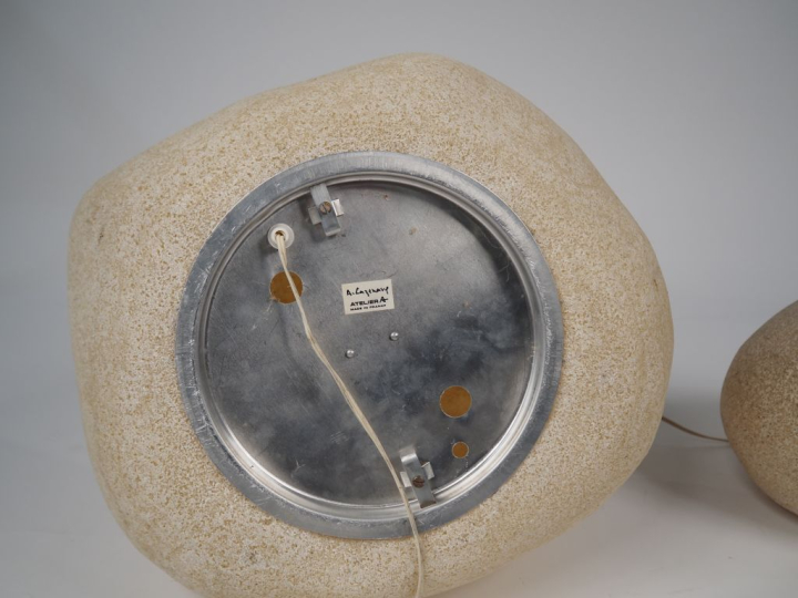 André CAZENAVE Atelier A.  3 lampes "galets" en fibre de verre. (3 tai