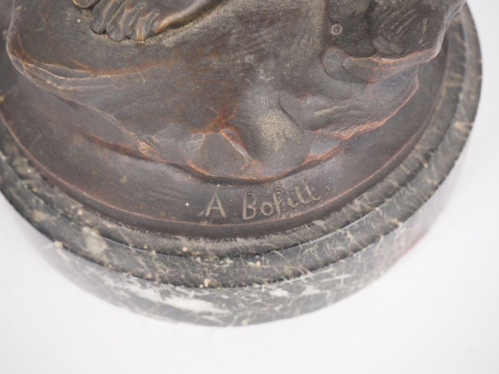 A. BOFFILL.  "David" Sculpture en bronze à patine brune. H. 41,5 cm pe