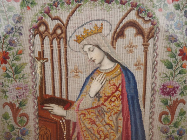 Tapisserie encadrée XIXème. "Sainte Jeanne", dans son cadre d'époque e
