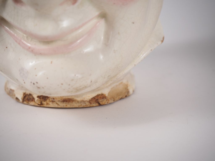 3 différents pichets anthropo - zoomorphes en céramique polychrome.  (