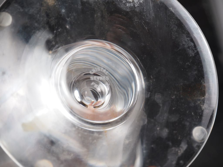 Grand flacon en cristal de Sèvres.  H. 36 cm