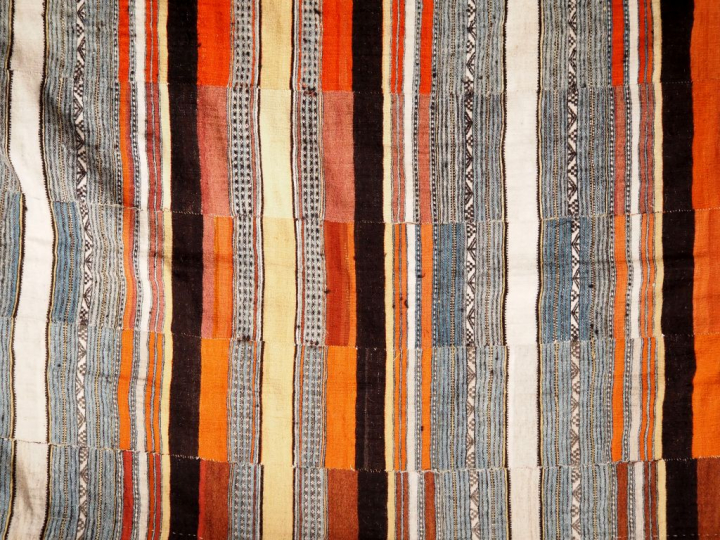 Grande tenture marocaine ou subsaharienne.  Dim. 372x 230 cm