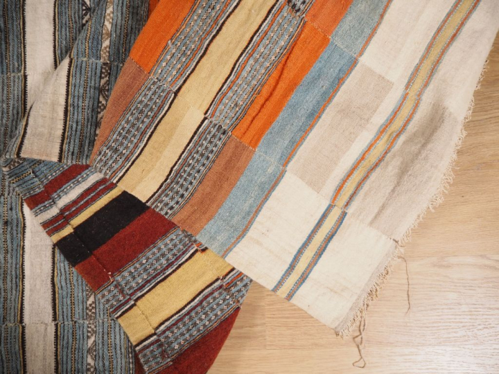 Grande tenture marocaine ou subsaharienne.  Dim. 372x 230 cm