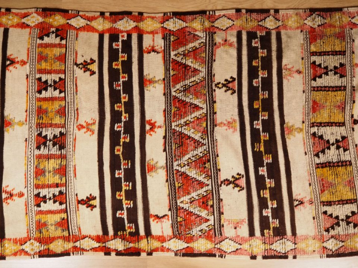 Tenture marocaine Dim. 270 x 130 cm