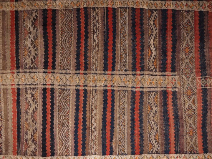 Tenture marocaine Dim. 235 x 132 cm