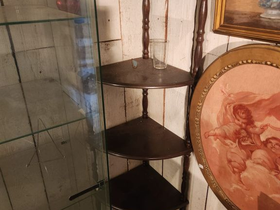 Ensemble mobilier comprenant notamment :  - guéridon de style Empire d
