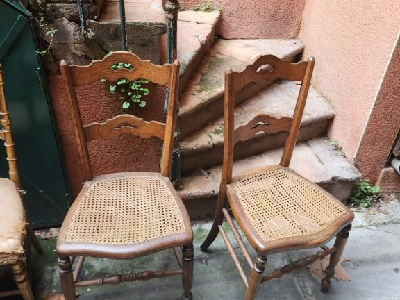 Ensemble mobilier comprenant notamment :  - guéridon de style Empire d