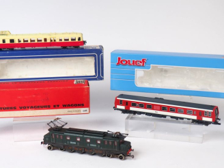 Vente aux enchères Matériel roulant HO de marque JOUEF lot de 3 motrices dont : autorail 