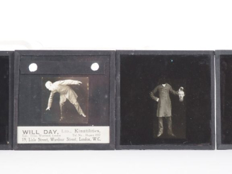 Vente aux enchères PHOTOGRAPHIE. 'Captain Mortimer'. Lot de six plaques photographiques 8